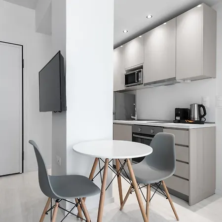 Denizen And Apartments, Nilie Hospitality Mgmt
