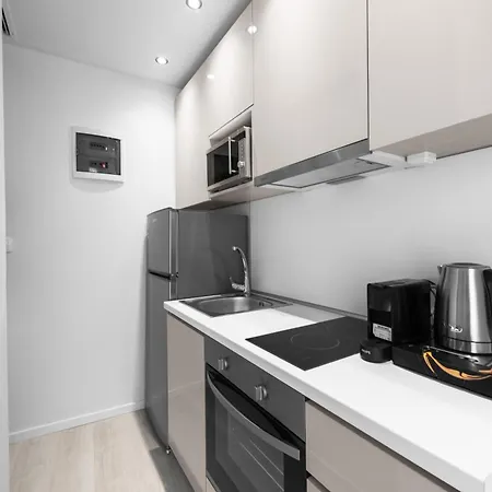 Denizen And Apartments, Nilie Hospitality Mgmt Apartment *