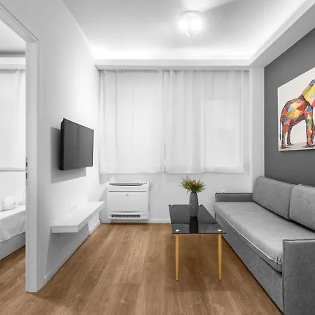 Denizen And Apartments, Nilie Hospitality Mgmt Apartment