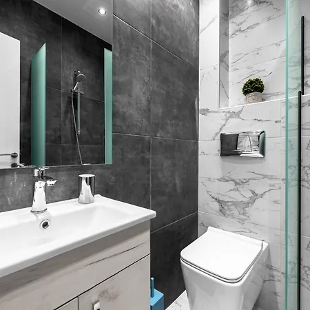 Denizen And Apartments, Nilie Hospitality Mgmt *