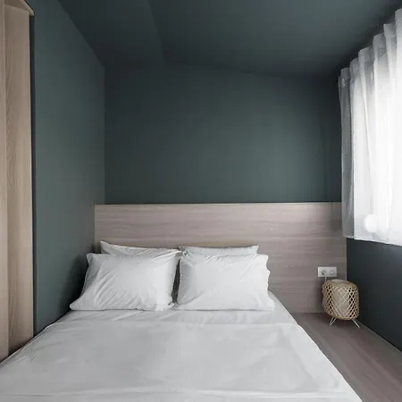 Apartment Denizen And Apartments, Nilie Hospitality Mgmt *