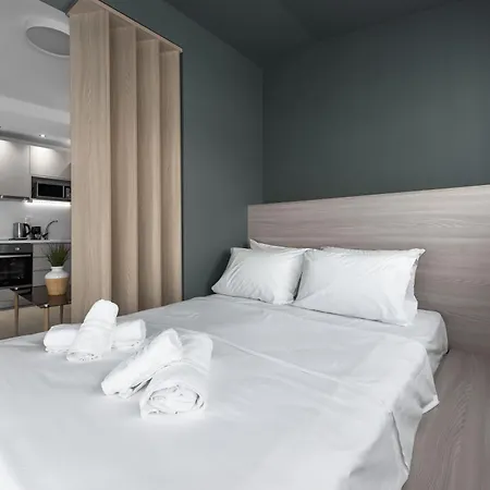 Denizen And Apartments, Nilie Hospitality Mgmt Apartment