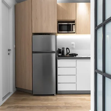 Denizen And Apartments, Nilie Hospitality Mgmt Apartment *